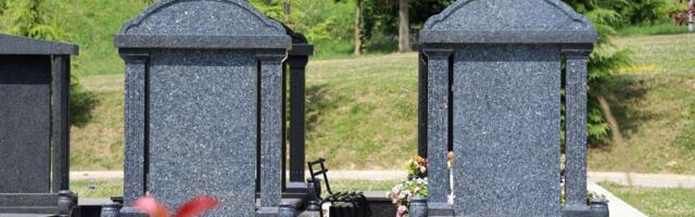 ŠTA SU NAKNADE ZA ZAKUP, UREĐENJE I ODRŽAVANJE POVRIŠINE GROBLJA  I KADA SE PLAĆAJU?