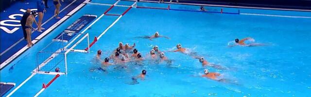 Au, šta se ovde desilo? Incident na meču Srbije i Mađarske, Lukić dobio crveni karton