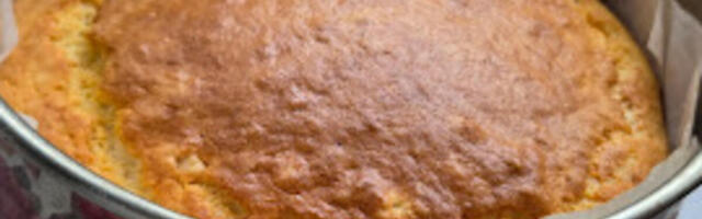 Starinski trik čini ovo testo vazdušastim poput oblaka: Prefinjeni biskvit po bakinom receptu topi se u ustima