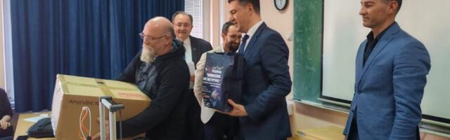 Pavlović se obratio niškim školarcima: Radite na novim idejama i projektima, grad će dati podršku