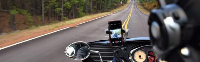 Sudar u Batajnici: Motociklista (30) podleteo pod točkove, automobil prešao direktno preko njega