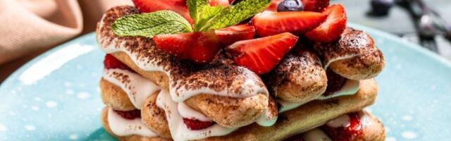 Tiramisu sa jagodama: Desert koji sve obara sa nogu, a lako se sprema