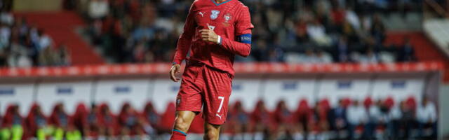 RONALDO SE OPASNO BLAMIRA PRED MUNDIJAL! Alarm u Portugalu zbog šokantnih promašaja (VIDEO)