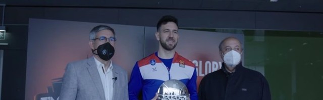 Trenutak kada je Vasa saznao da je MVP: Umesto bezbednosnih protokola najveće priznanje u karijeri, sestra mu saopštila da je najbolji (VIDEO)