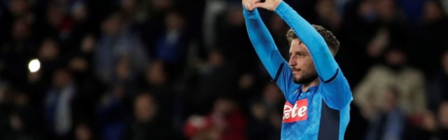 De Laurentis ucenjuje Mertensa, Inter strpljivo čeka