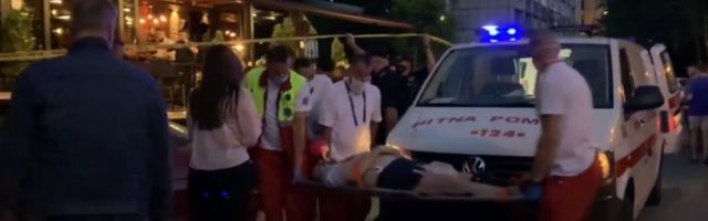 (VIDEO) Napadač je prišao stolu i u žrtvu ispalio nekoliko hitaca: Pucnjava u poznatom restoranu u centru grada!