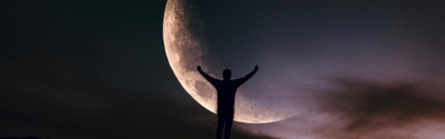 VATRENI MLAD MESEC U STRELCU 23. NOVEMBRA SKIDA MASKE Otkrivaju se manipulacije i laži, otvaraju se nove mogućnosti