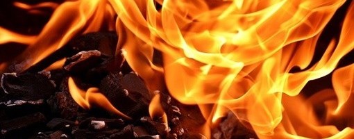 Izrael: Vlasnici radnji spalili robu u znak protesta zbog restriktivnih mera