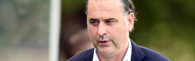 BIVŠI TRENER ZVEZDE SMENJEN DVA PUTA U DVA MESECA: „Grof“ Božović završio svoju avanturu u Iranu!