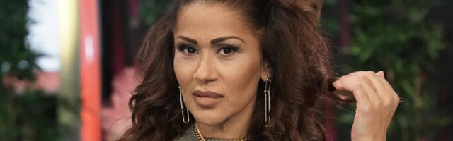 ŠOK OTKRIĆE O PRAVOM IMENU NAŠE PEVAČICE: Godinama je znamo kao Minu Kostić, a OVO joj piše u DOKUMENTIMA!