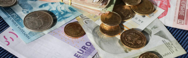 FINANSIJSKI HOROSKOP ZA OKTOBAR Vodolije i Ribe ne treba da brinu, biće para, tri znaka upadaju u krizu