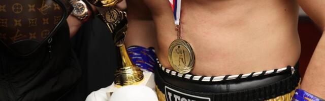 Veliki povratak! Kostić zadivio publiku na boks reviji u Beogradu!