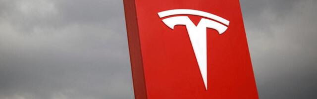 Teslina vrednost pala za 380 milijardi dolara