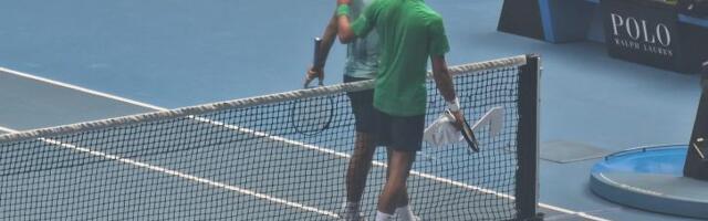 NOVAK POSLE ŠOKANTNE PREDAJE: Stvarno ne znam šta da kažem - jako mi ga je žao! Trebalo je da bude pobednik!