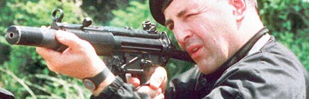 Drhtali su pred njima, ali su uspeli da ga slikaju! Isplivala slika hapšenja Arkana: Za policiju bio zverka, bežao iz zatvora sa 10 džempera, a pao je ovde!