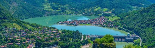 Raj na zemlji za 2.000 dinara: U ovoj srpskoj banji se leče skoro sve bolesti (FOTO)