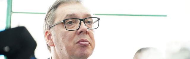 Vučić: Dvojica pokušala da skinu transparent "Srbija pobeđuje", pa molili da ne završe u Dunavu