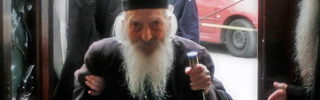Više liči na lika iz SF filmova, nego na poglavara Crkve: Žestoke kritike na novi spomenik patrijarha Pavla u Andrićgradu