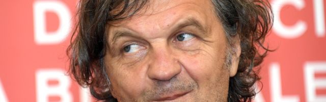 “ŽIVIMO U DOBA MITA KORONE” Kusturica: Strah i džins nikada ne izlaze iz mode