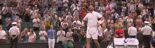 Đoković “pumpao” posle pobede na startu Vimbldona: Svaku pobedu ću tako da proslavljam