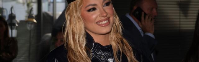 Nije stigla da se presvuče: Sara Jo na dva događaja nosila istu garderobu