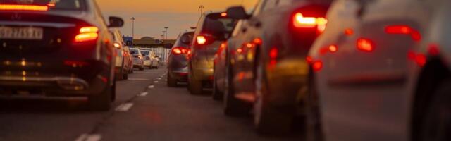 PRESEK STANJA NA GRANICAMA U SRBIJI: Teretnjaci na graničnom prelazu Batrovci na izlazu iz Srbije čekaju osam sati