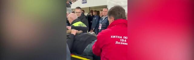 Ovo se nije videlo u prenosu: Dok je išla himna Srbije, navijač na nosilima iznet sa stadiona!