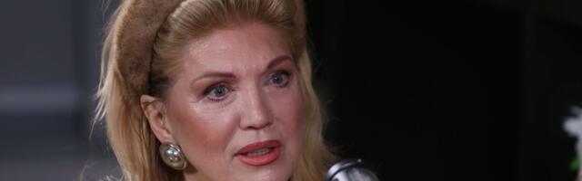 SUZANA MANČIĆ SUŠI PATIKE U RERNI - Voditeljka zaprepastila bizarnom slikom: "Ne jače od 50 i biće suvo"