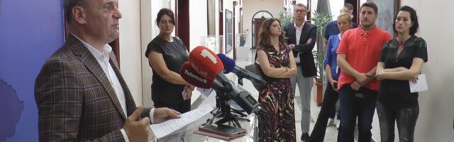 Todorović: Velimir Ilić treba da objasni ko je prodao više od 60 firmi u Čačku, koliko mu zapošljava fabrika čokolade a koliko  duvana