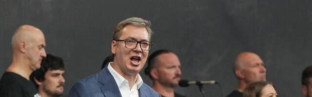 "Vučić će pasti između svoje tri stolice i jedne hoklice"