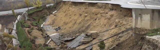 Започета хитна санација терена након урушавања саобраћајнице у Крагујевцу