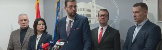 Radnici dobijaju otkaze, a plate direktora JP skočile do 280.000 dinara: „Po zakonu“, kažu naprednjaci