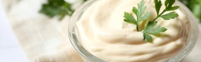 Posni majonez bez jaja i mleka: Kremast sos koji savršeno ide uz svako jelo