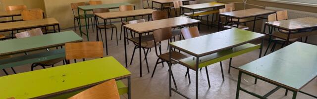 Tehnološki višak oko 2.000 nastavnika, a Srbiji nedostaje 80.000 prosvetara