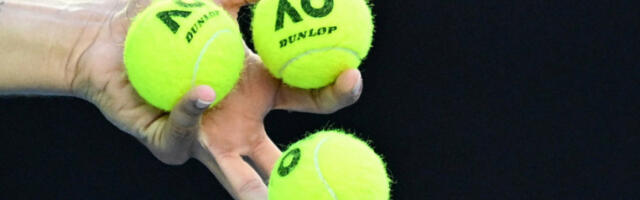 POVRATAK U VELIKOM STILU Čuvena Ruskinja zaigrala posle godinu i po dana i razbila teniserku iz komšiluka