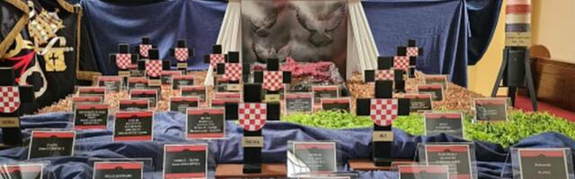 Skandal u Šibeniku: U crkvi postavili božićne jaslice sa crnim krstovima i ustaškim zastavama