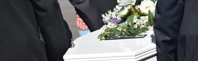 Sve popularnije u Japanu: Meditacija u mrtvačkim kovčezima