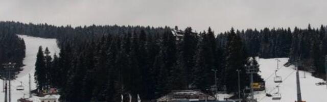 POTPUNO NESTVARAN PRIZOR! Kao da je januar - sve se beli, sve je spremno za skijanje na Kopaoniku! (FOTO)