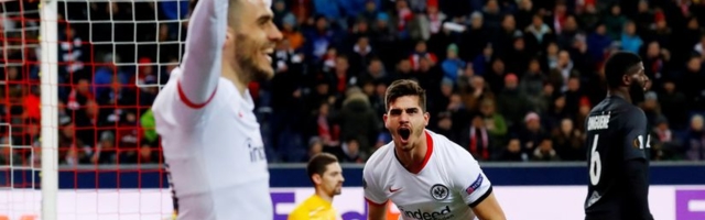 Ajntrahtova eksplozija u Bremenu, Kostićev centaršut u Silvine trepavice (VIDEO)