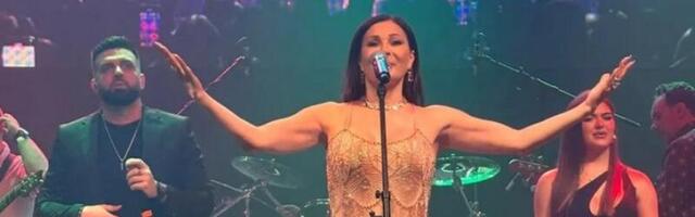 BUJICA EMOCIJA U BREŽICAMA: Ceca Ražnatović pod temperaturom održala veliki koncert u Sloveniji (FOTO)