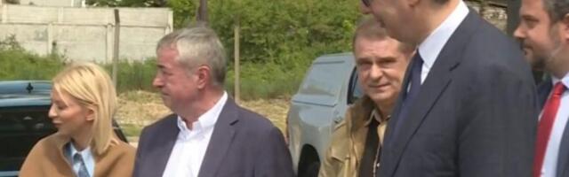 PREDSEDNIK VUČIĆ U PARAĆINU! Otvara se pogon kompanije Vaider Srpska fabrika stakla! (FOTO, VIDEO)