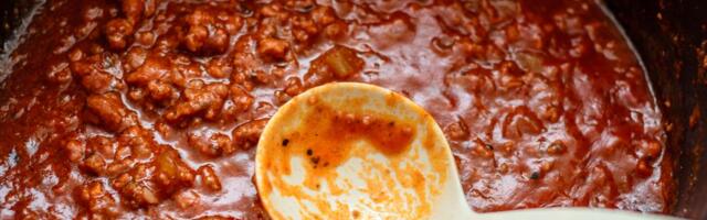 Mislili ste da znate kako se pravi bolonjeze? Moja baka je dodavala 1 neočekivan sastojak za najmekše meso