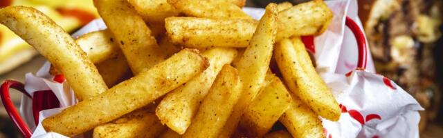 Kako da pomfrit iz rerne bude hrskav kao iz friteze: Uz ove trikove uspeva svaki put