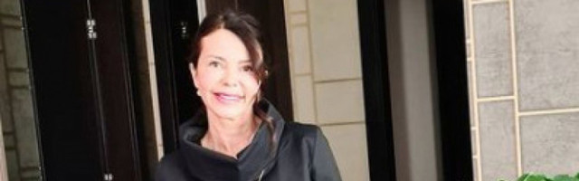 (FOTO) ĆERKA JELENE BAČIĆ ALIMPIĆ IZRASLA U PRAVU LEPOTICU! Svi pričaju o naslednici poznate spisateljice!