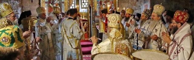 Kubat piše za Direktno: Nešto je bajato u našoj Crkvi