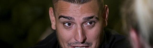 Pevač ne skriva bol nakon nesreće, a Kaća i dalje ćuti: Da li ljubav puca pred očima javnosti?