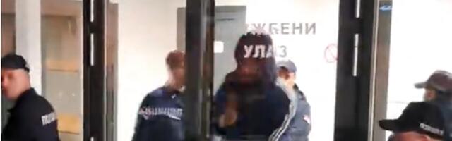 Isplivao snimak: Besni navijači sačekali Nikolu Kalinića ispred dvorane posle tuče! /VIDEO/