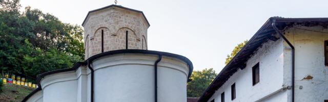Manastir u kom se svaka želja ispuni! Reke hodočasnika dolaze da se poklone moštima