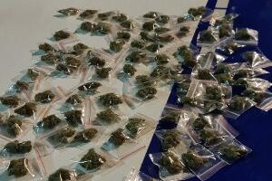 Београд, полиција код малолетне особе пронашла 94 пакетића марихуане