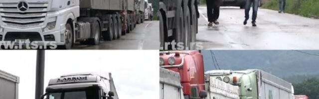 KOLONE KAMIONA SA SRPSKOM ROBOM NA JARINJU, MERDARU I KONČULJU! U Gračanici banditi pretresaju Srbe